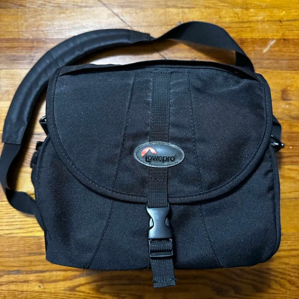 EUC Lowepro Camera Bag